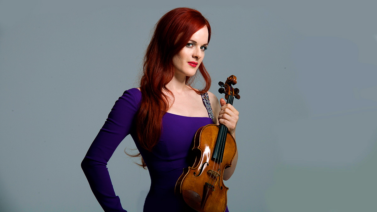 ©Tom Barnes for Warner Classics